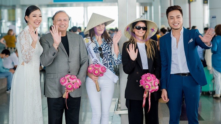 Miss Tourism World 2022’s organisers and contestants arrive in Vietnam